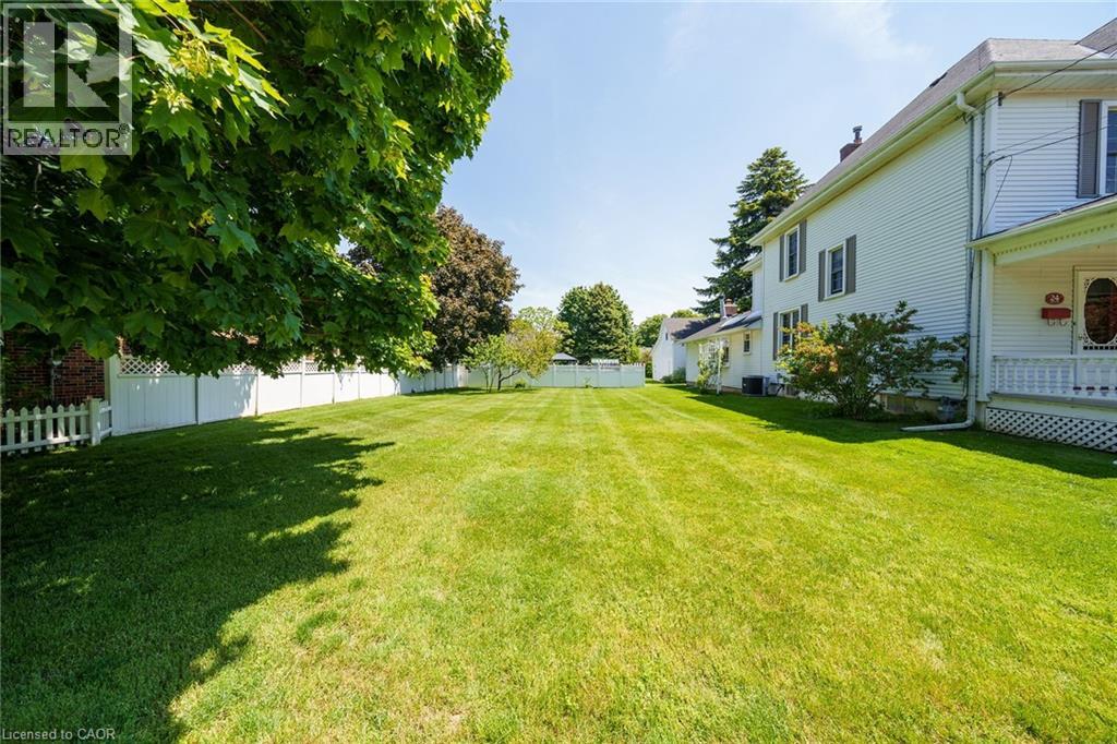 24-26 MAPLE Avenue - 6