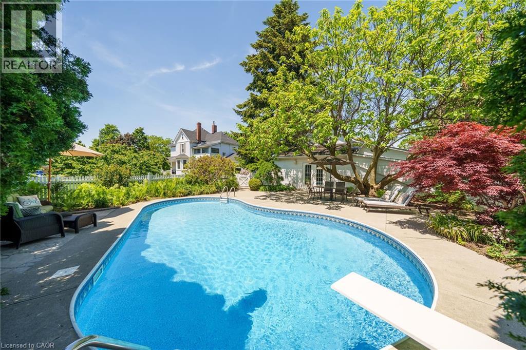 24-26 MAPLE Avenue - 9