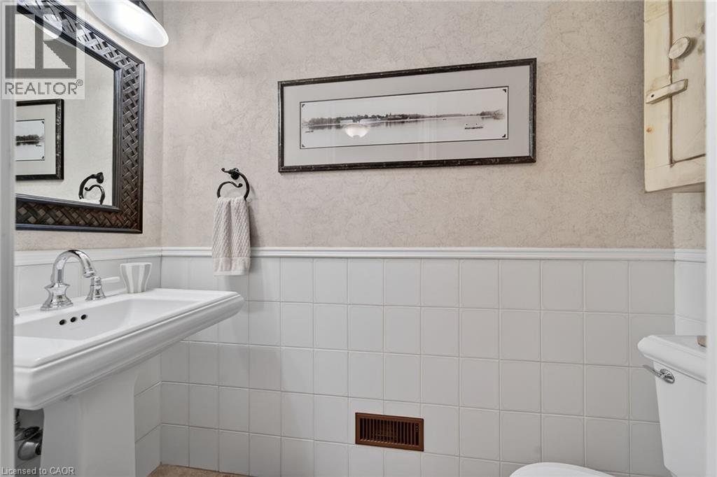 24-26 MAPLE Avenue - 32