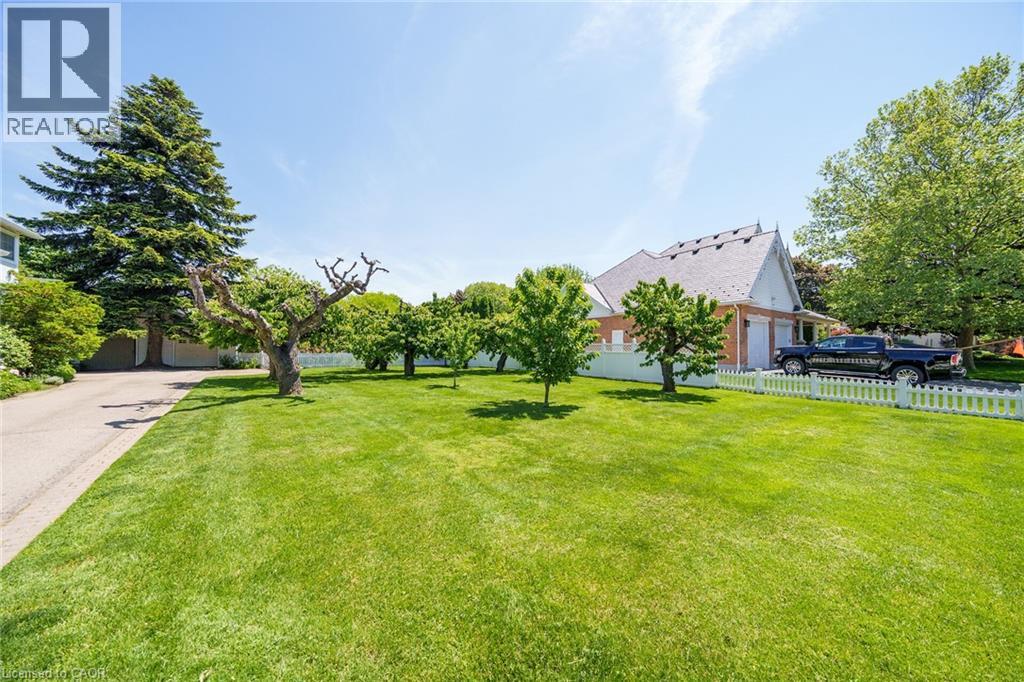 24-26 MAPLE Avenue - 11