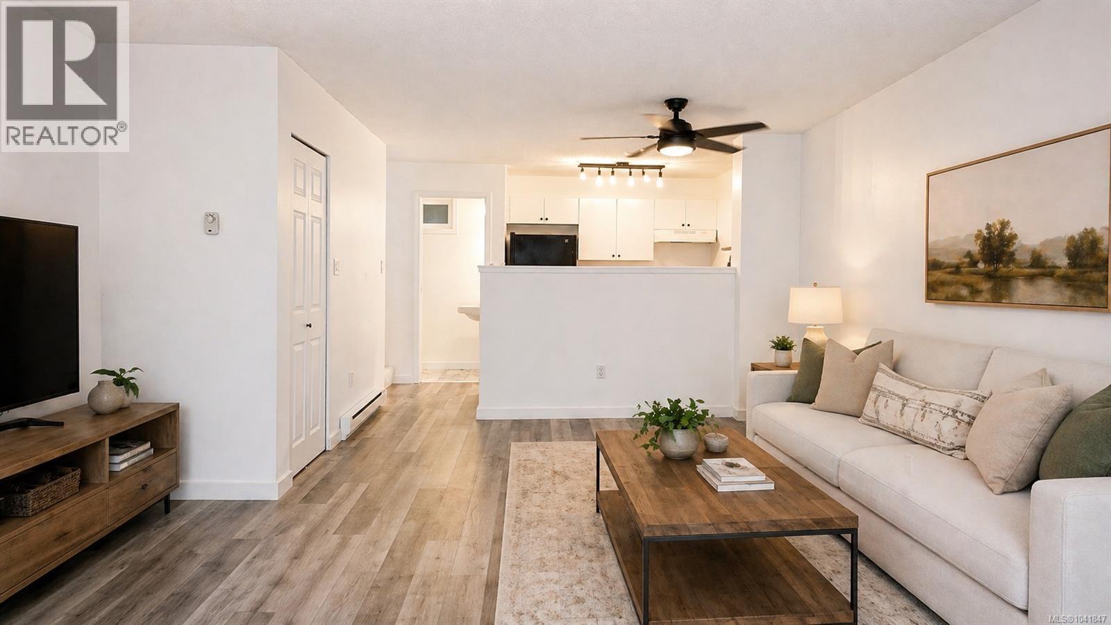 #112 824 Island Hwy S - 1