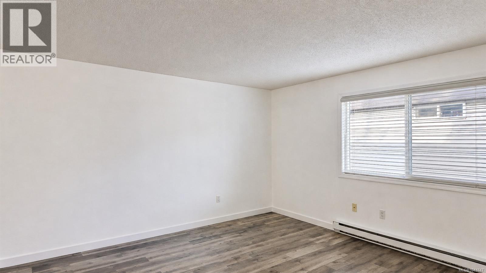 #112 824 Island Hwy S - 4