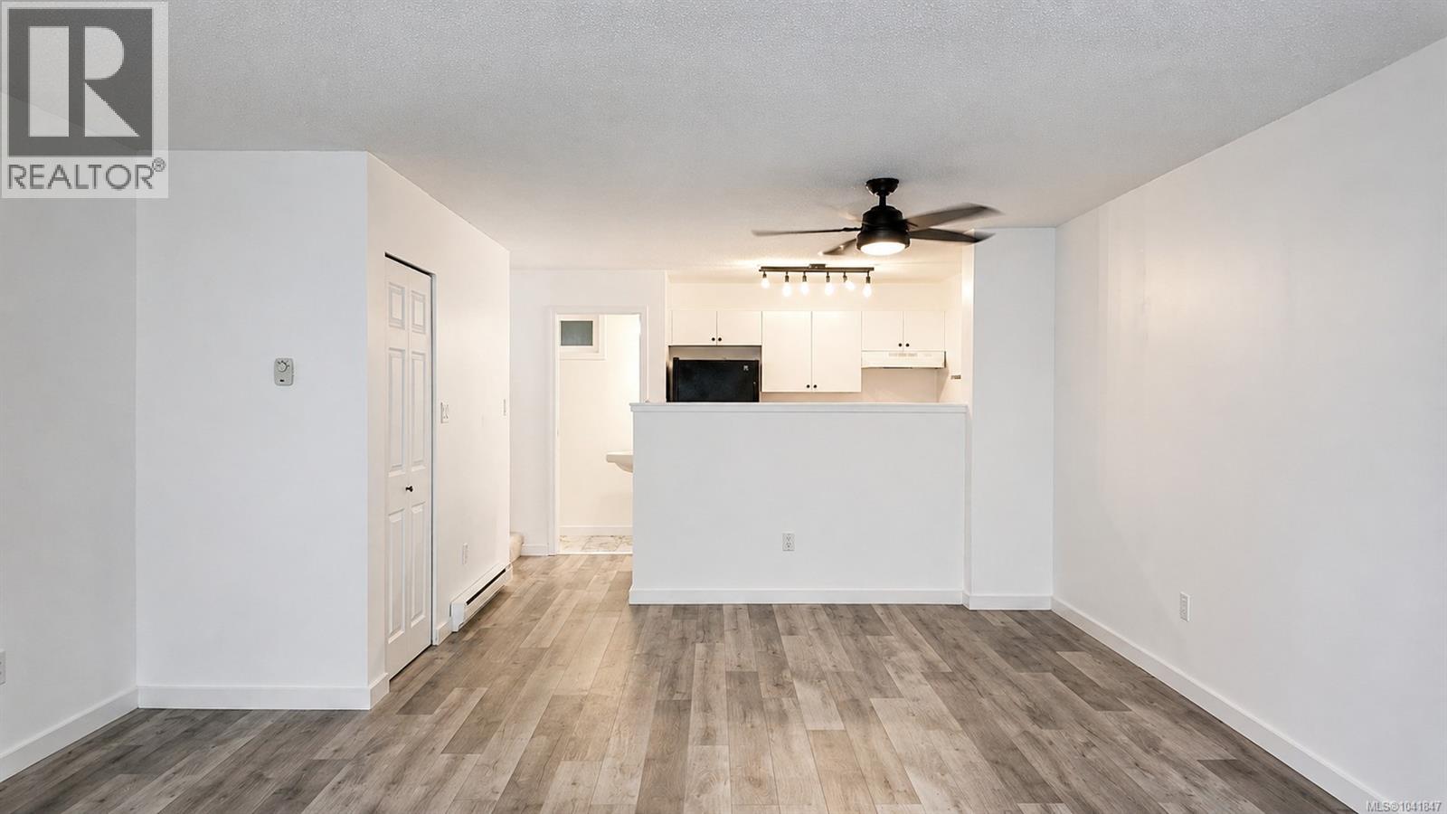 #112 824 Island Hwy S - 5
