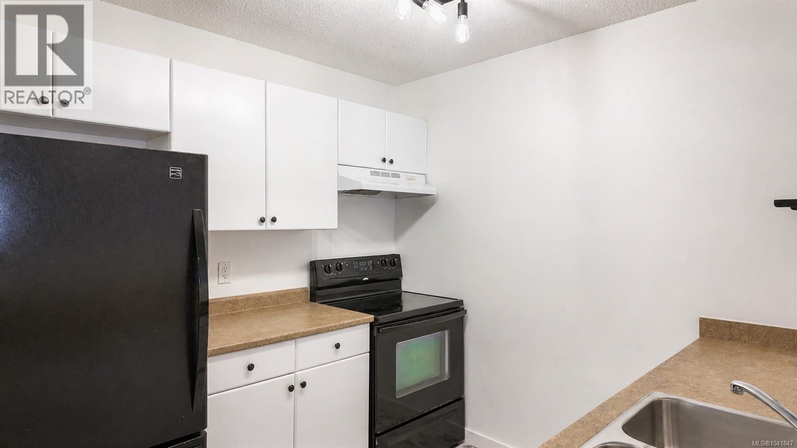 #112 824 Island Hwy S - 9