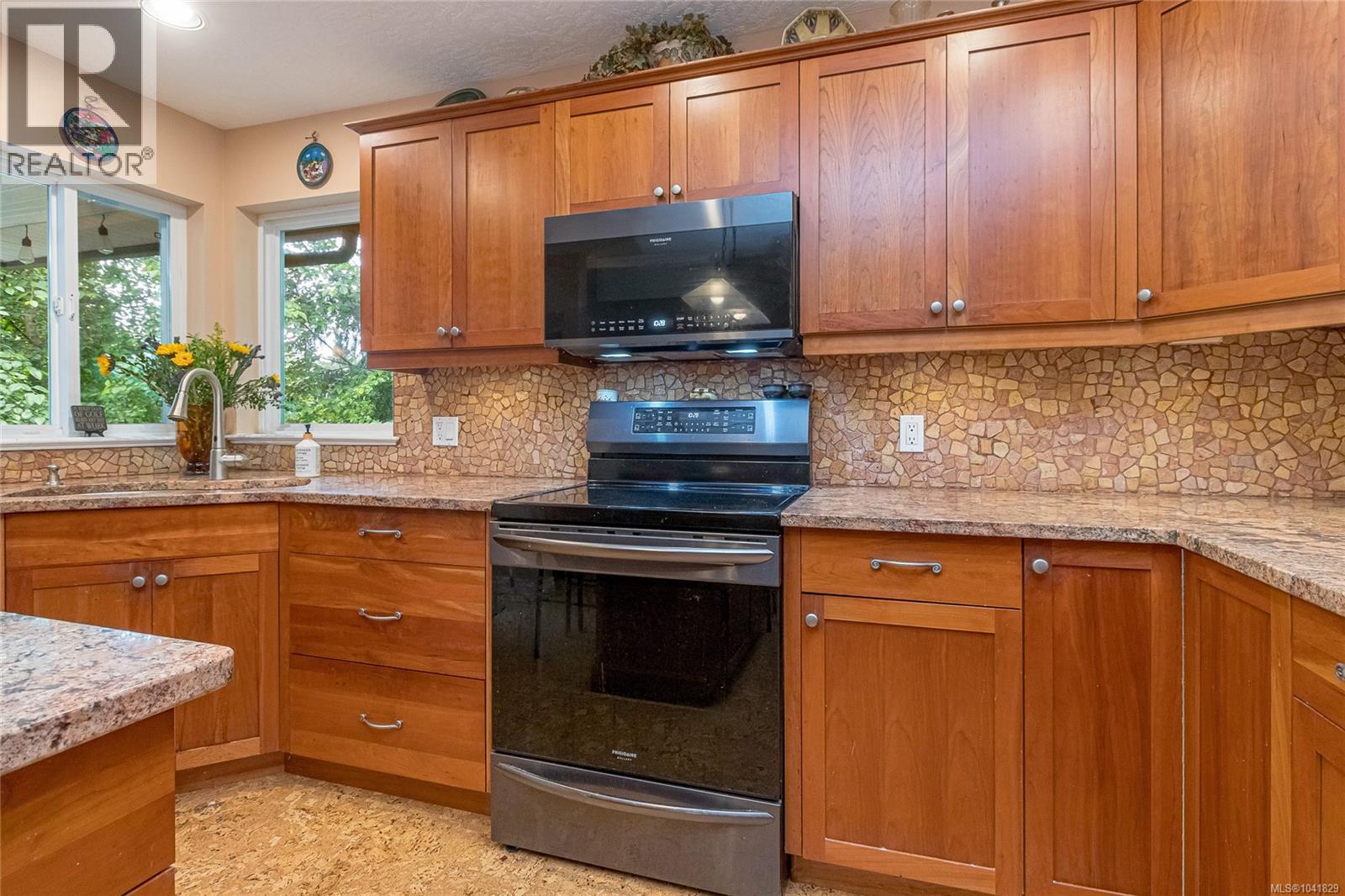 1670 Spirit Way - 8