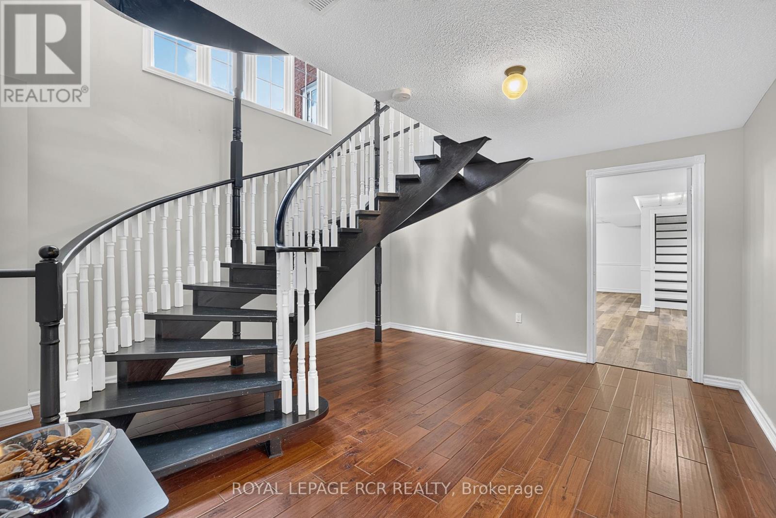 713 EXCELLER CIRCLE - 27