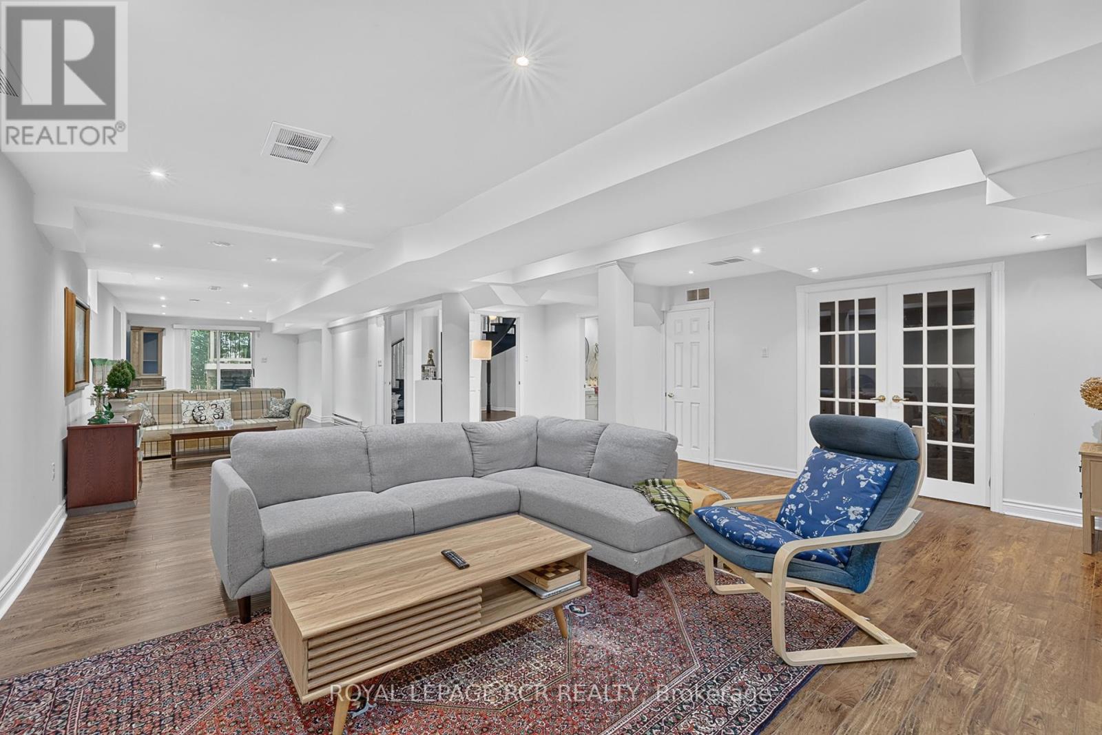 713 EXCELLER CIRCLE - 34