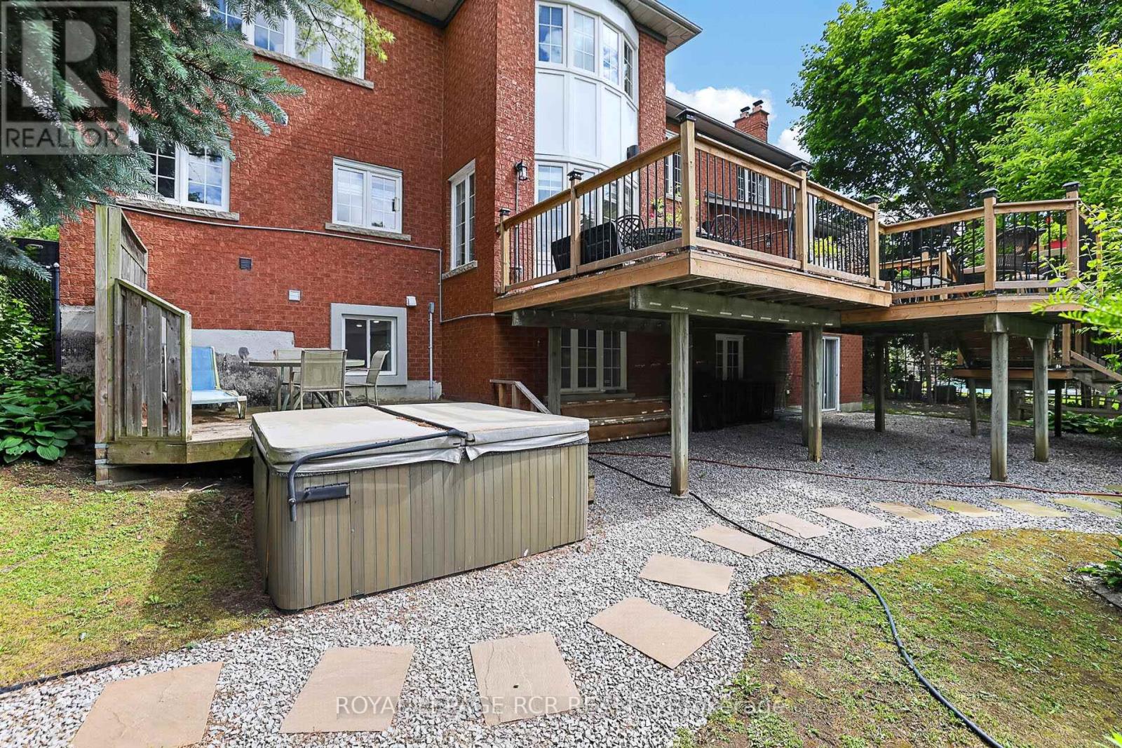 713 EXCELLER CIRCLE - 44