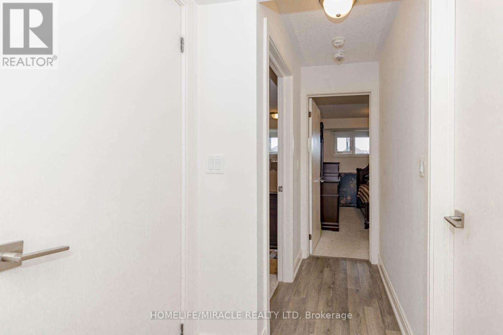 #29 100 DUFAY ROAD - 18