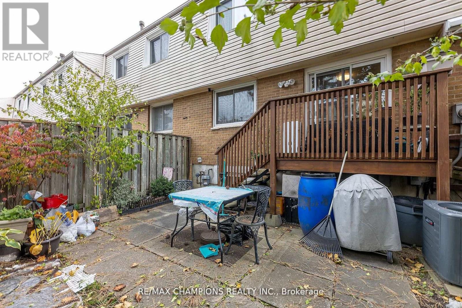 #17 3525 BRANDON GATE DRIVE - 14