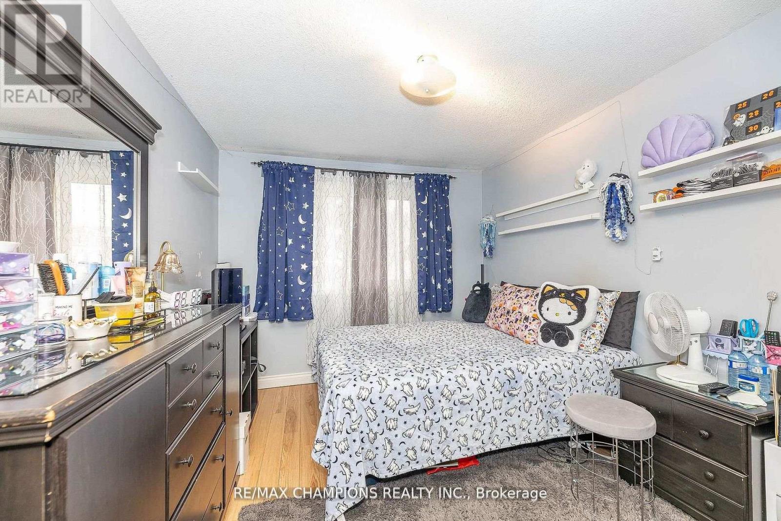 #17 3525 BRANDON GATE DRIVE - 4