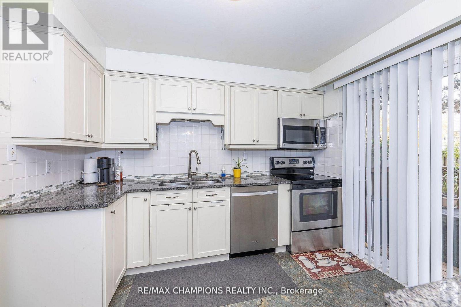 #17 3525 BRANDON GATE DRIVE - 8