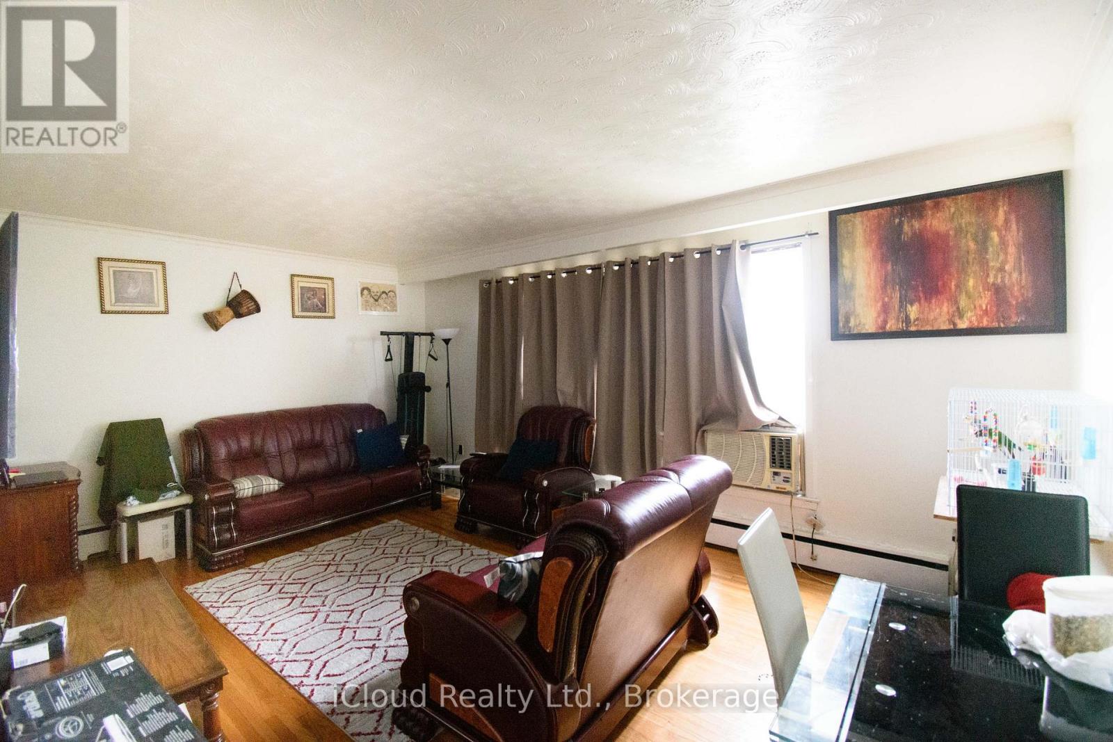 2265 KIPLING AVENUE - 10