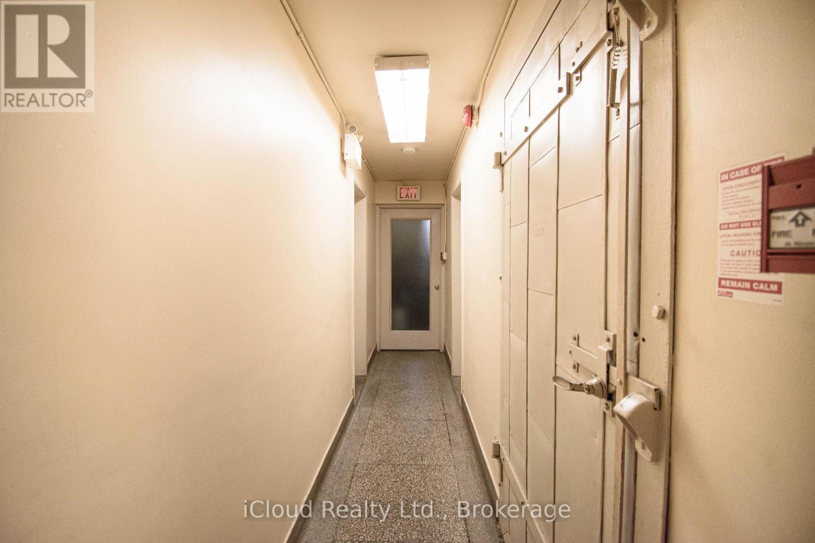 2265 KIPLING AVENUE - 15