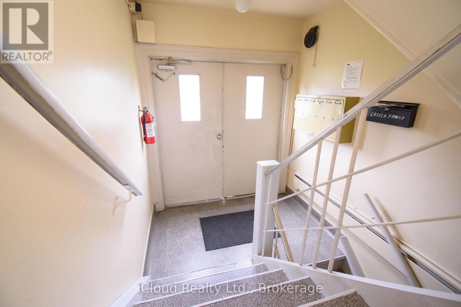 2265 KIPLING AVENUE - 16
