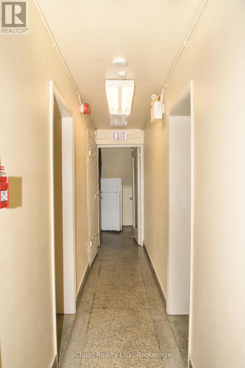 2265 KIPLING AVENUE - 18