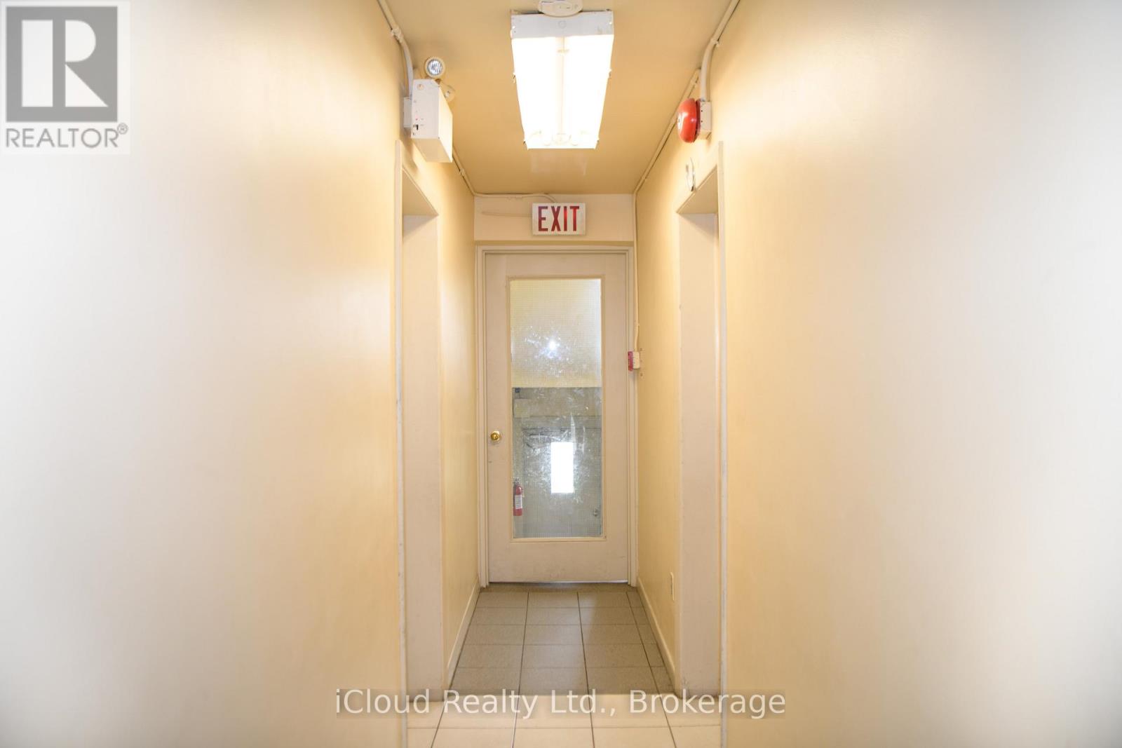 2265 KIPLING AVENUE - 27