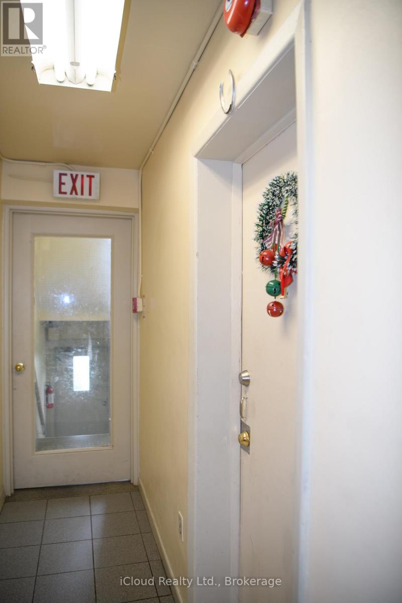 2265 KIPLING AVENUE - 29