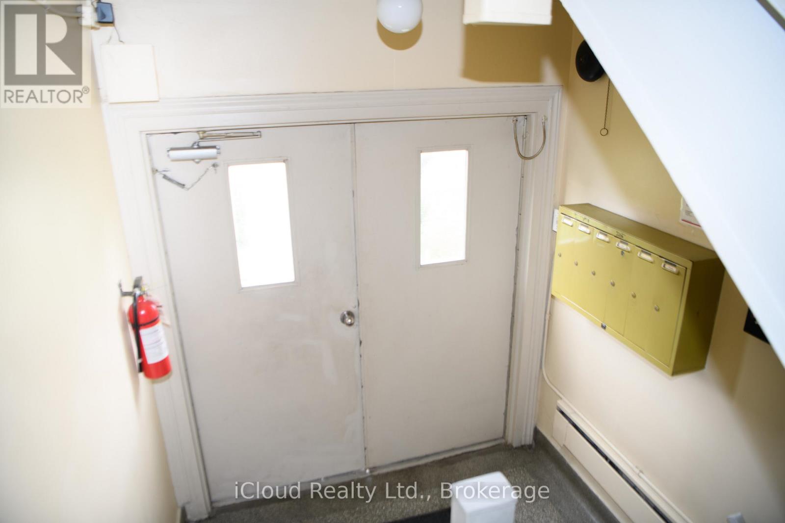 2265 KIPLING AVENUE - 31