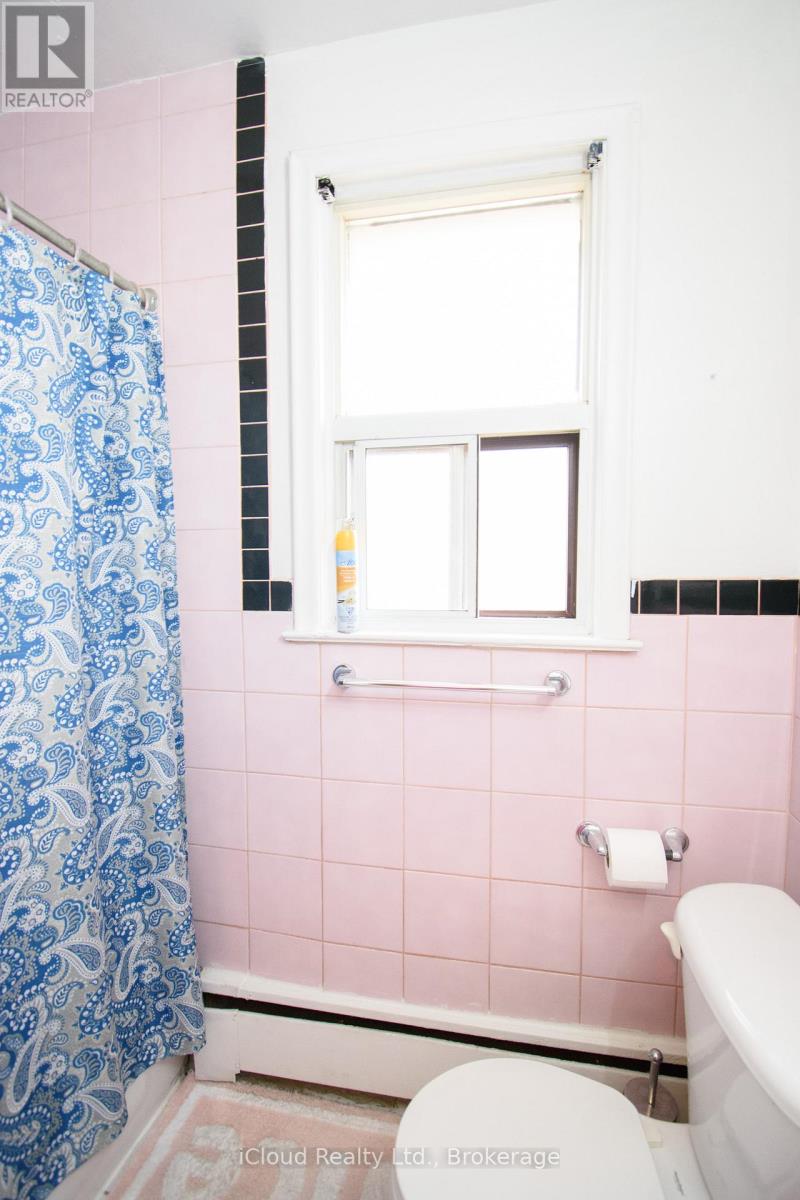 2265 KIPLING AVENUE - 8