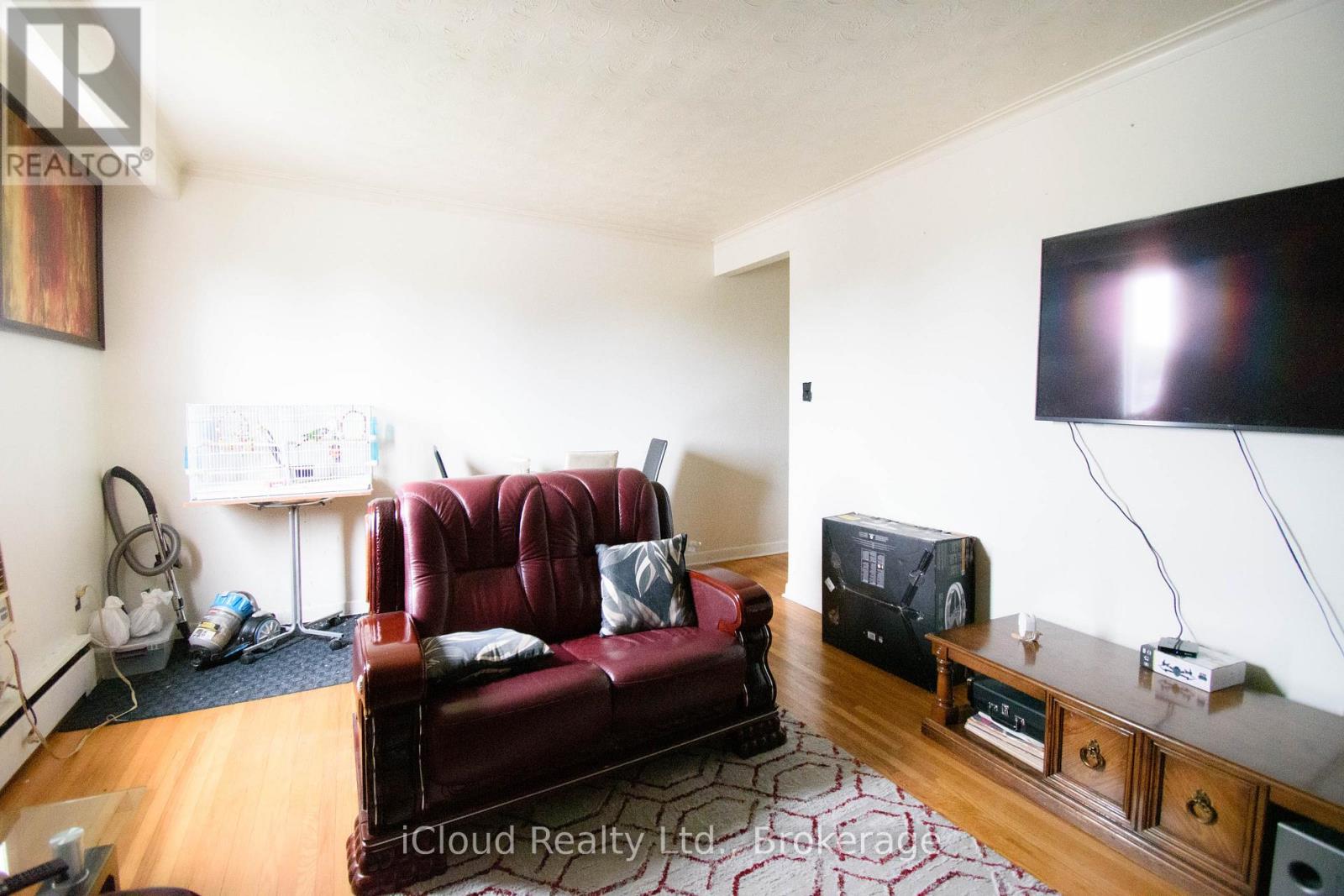 2265 KIPLING AVENUE - 9