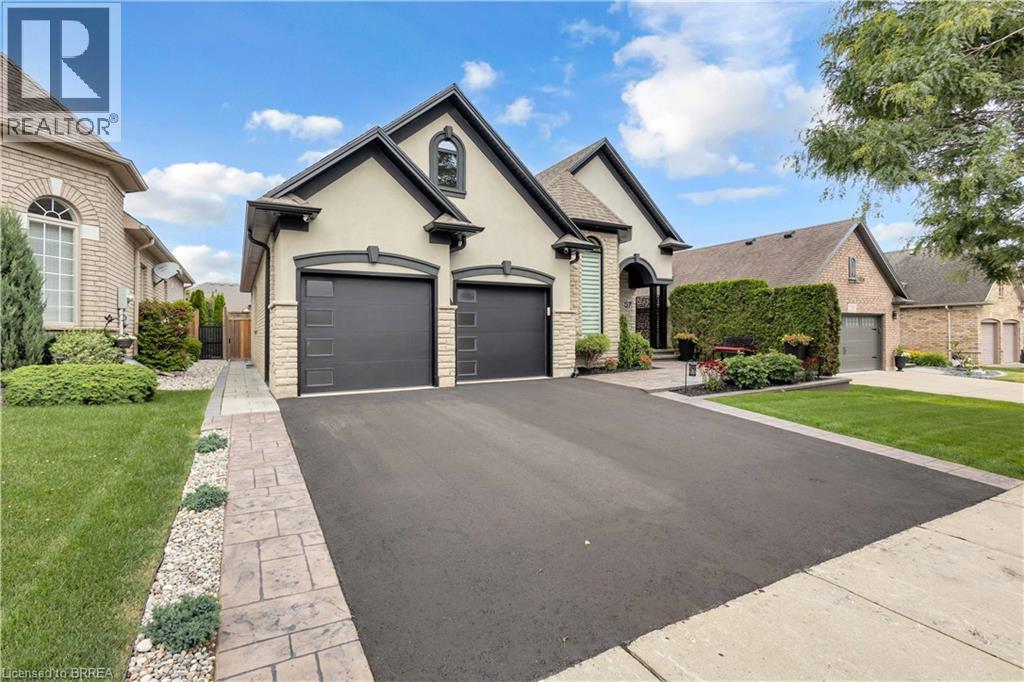 3-bedroom home for sale at 57 CARMICHAEL Crescent, Brantford ON · photo 3 of 51