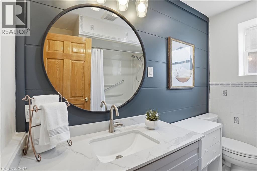 17 TUXEDO Avenue S - 22