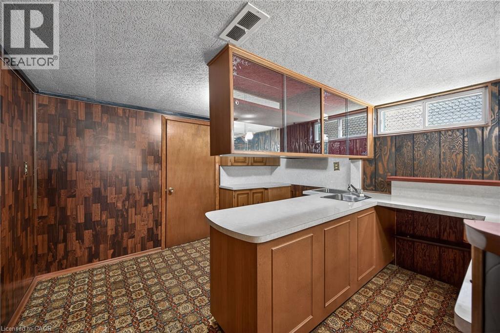 122 GLEN FOREST Drive - 29