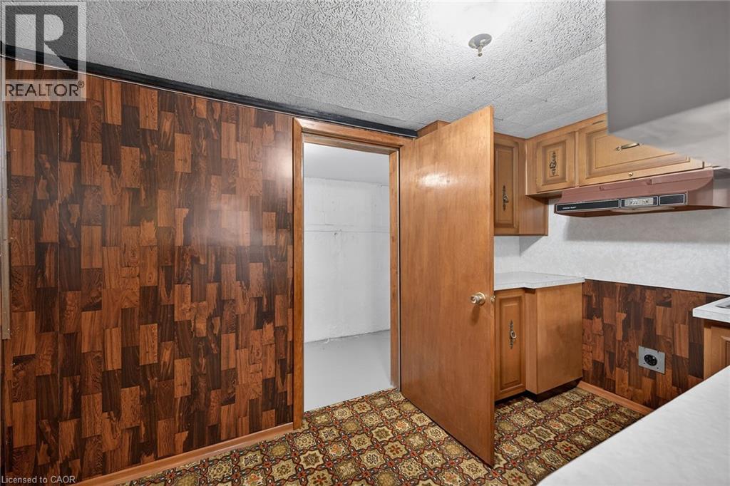 122 GLEN FOREST Drive - 32