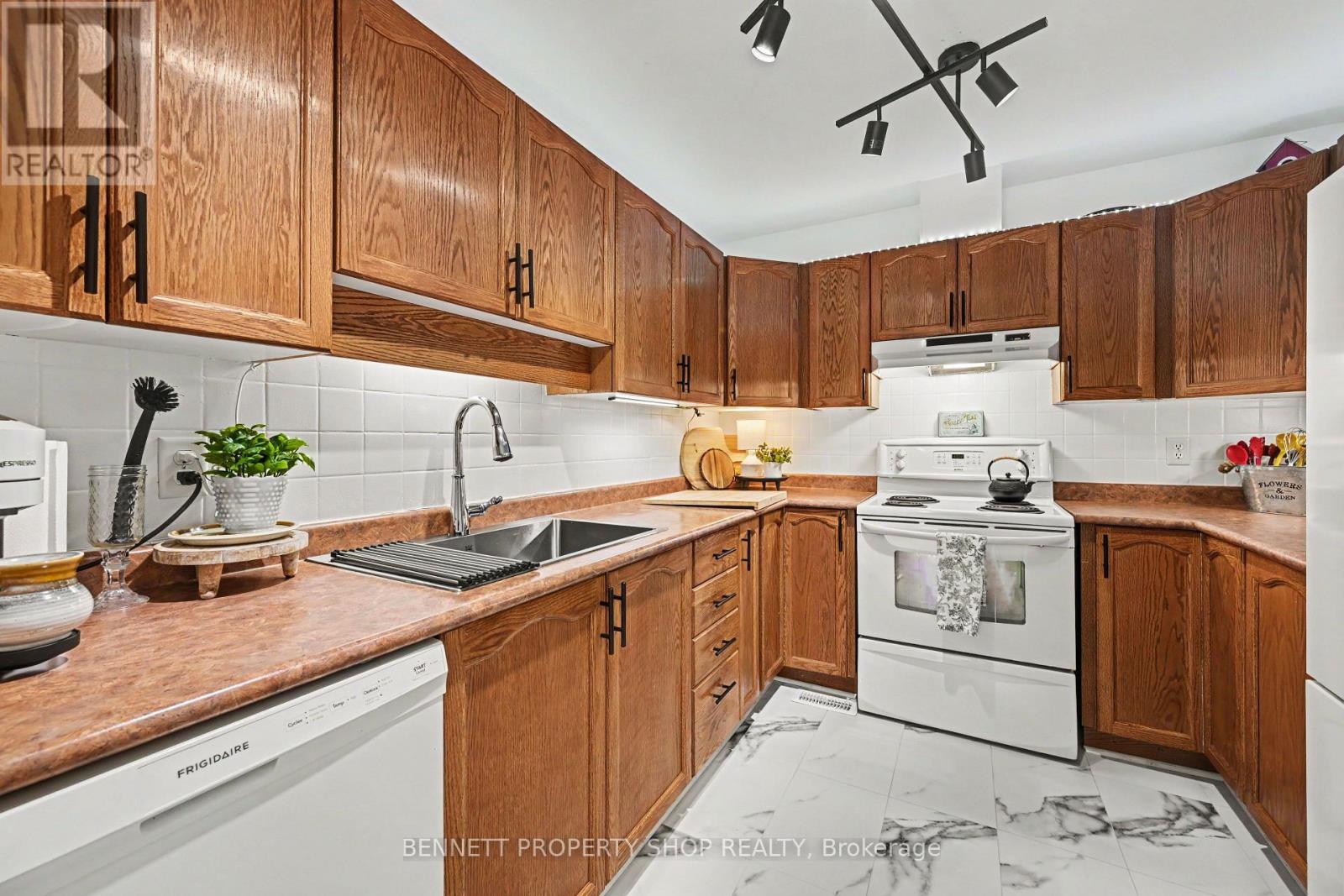9 HUYCK DRIVE - 6