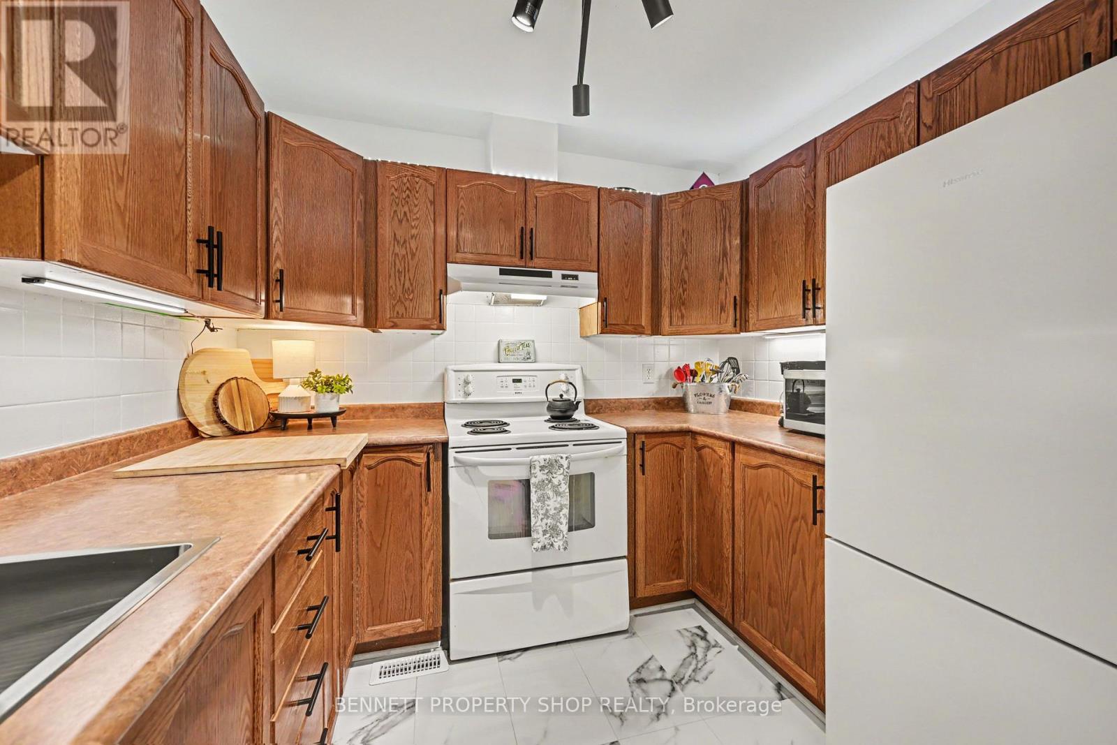 9 HUYCK DRIVE - 7