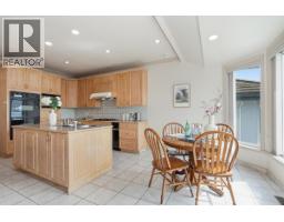 4493 Epps Avenue, North Vancouver, BC V7G1G2 Photo 19