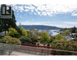 4493 Epps Avenue, North Vancouver, BC V7G1G2 Photo 34