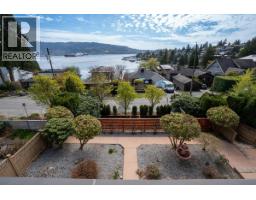 4493 Epps Avenue, North Vancouver, BC V7G1G2 Photo 35