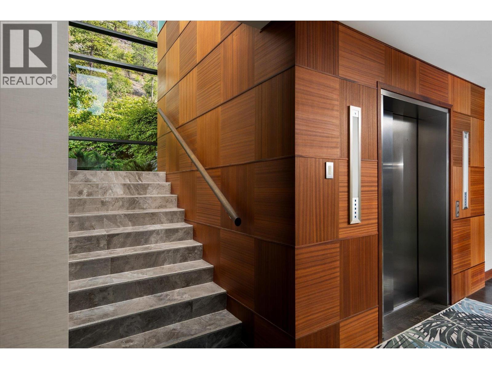 #19 180 Sheerwater Court - 37
