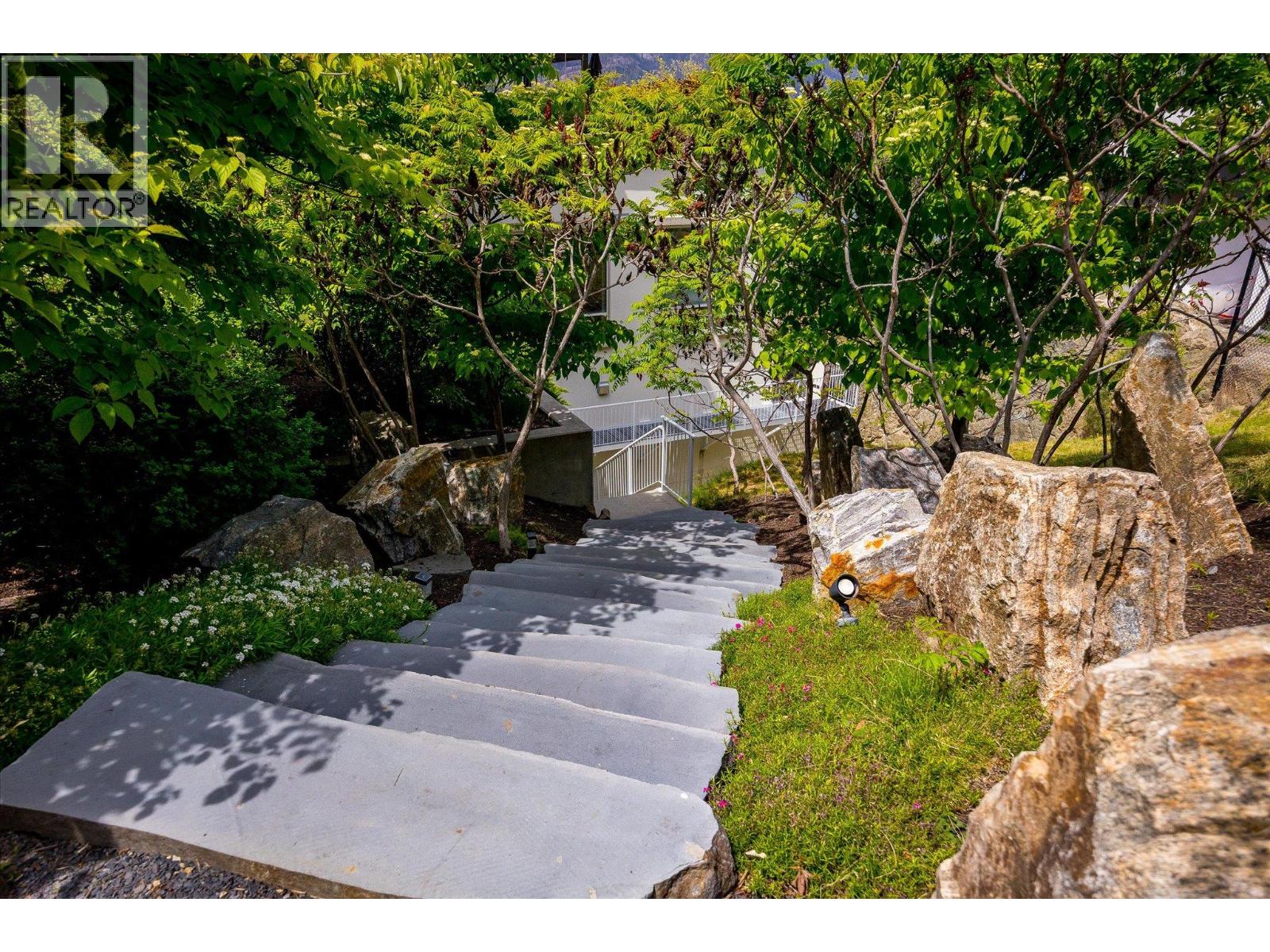 #19 180 Sheerwater Court - 34