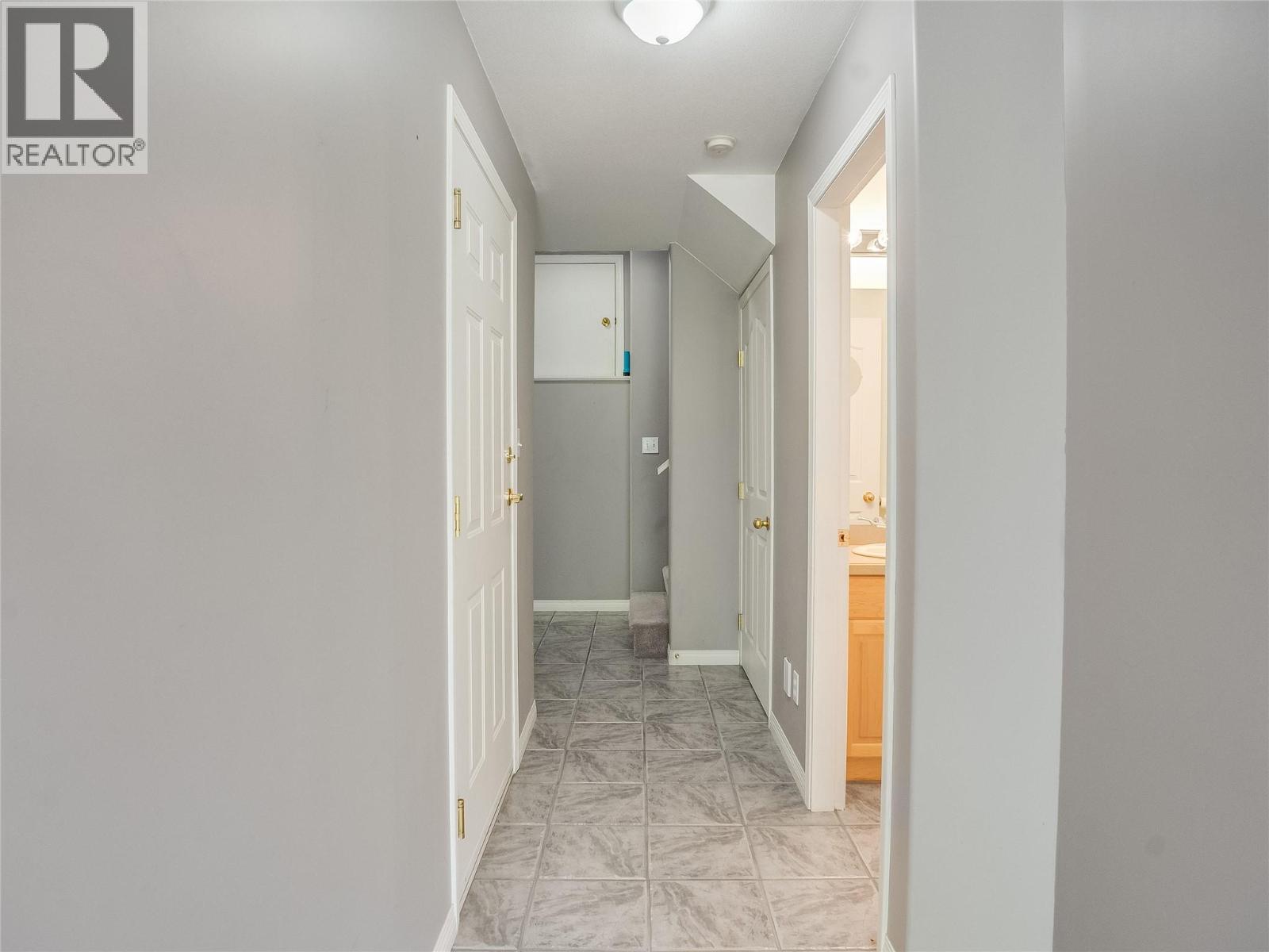 34 View Street - 8