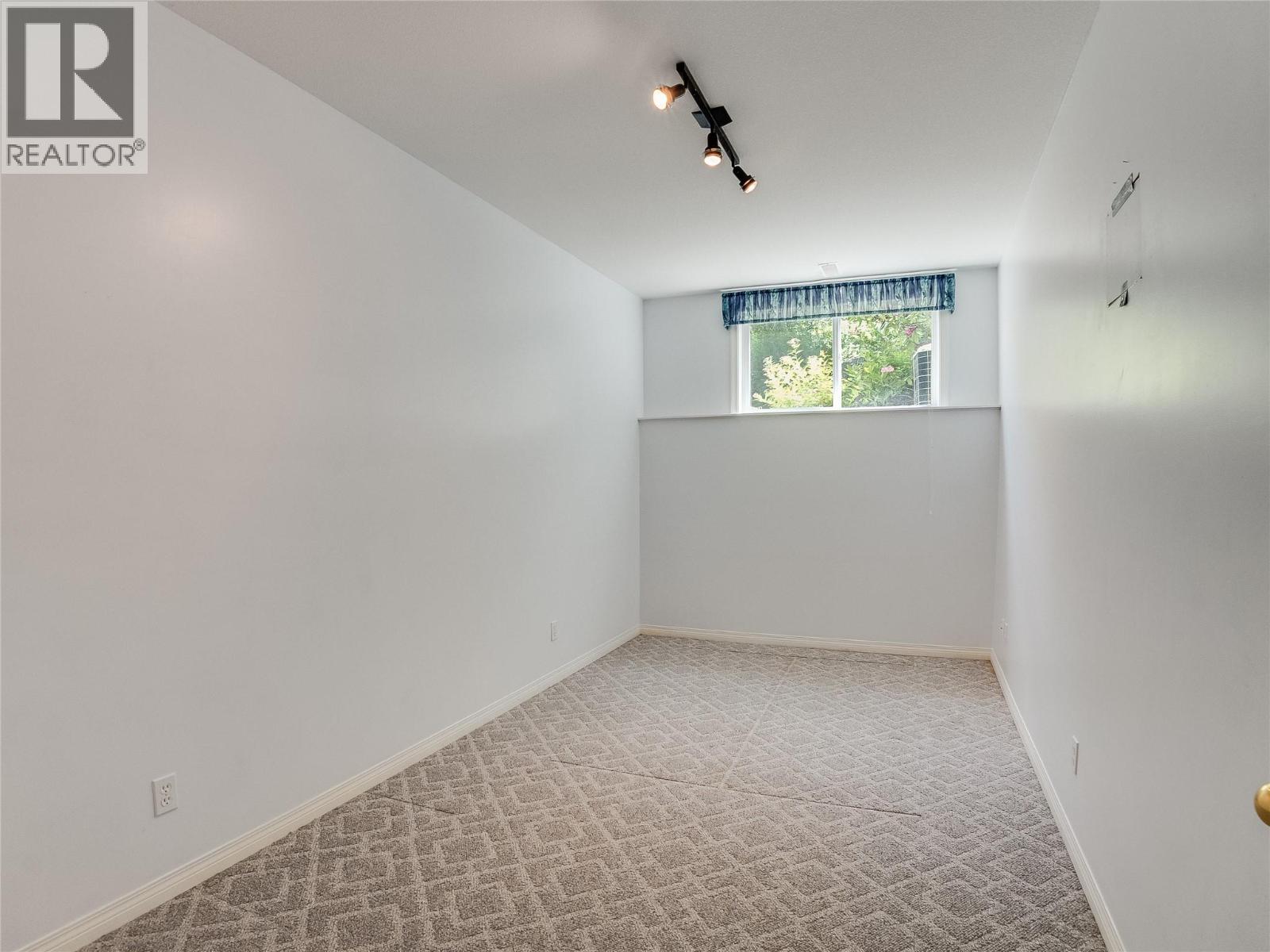 34 View Street - 10