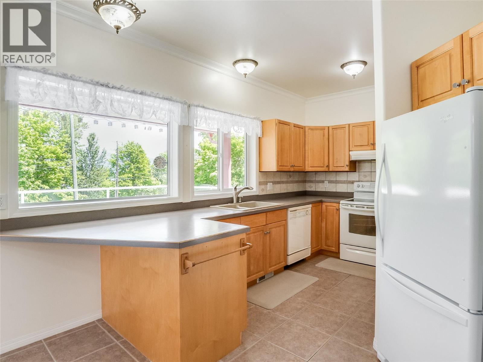 34 View Street - 29
