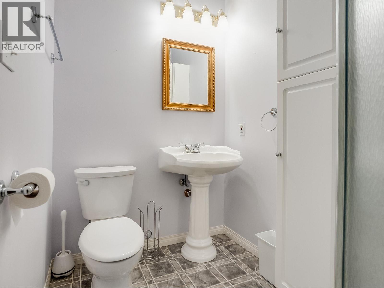 34 View Street - 44