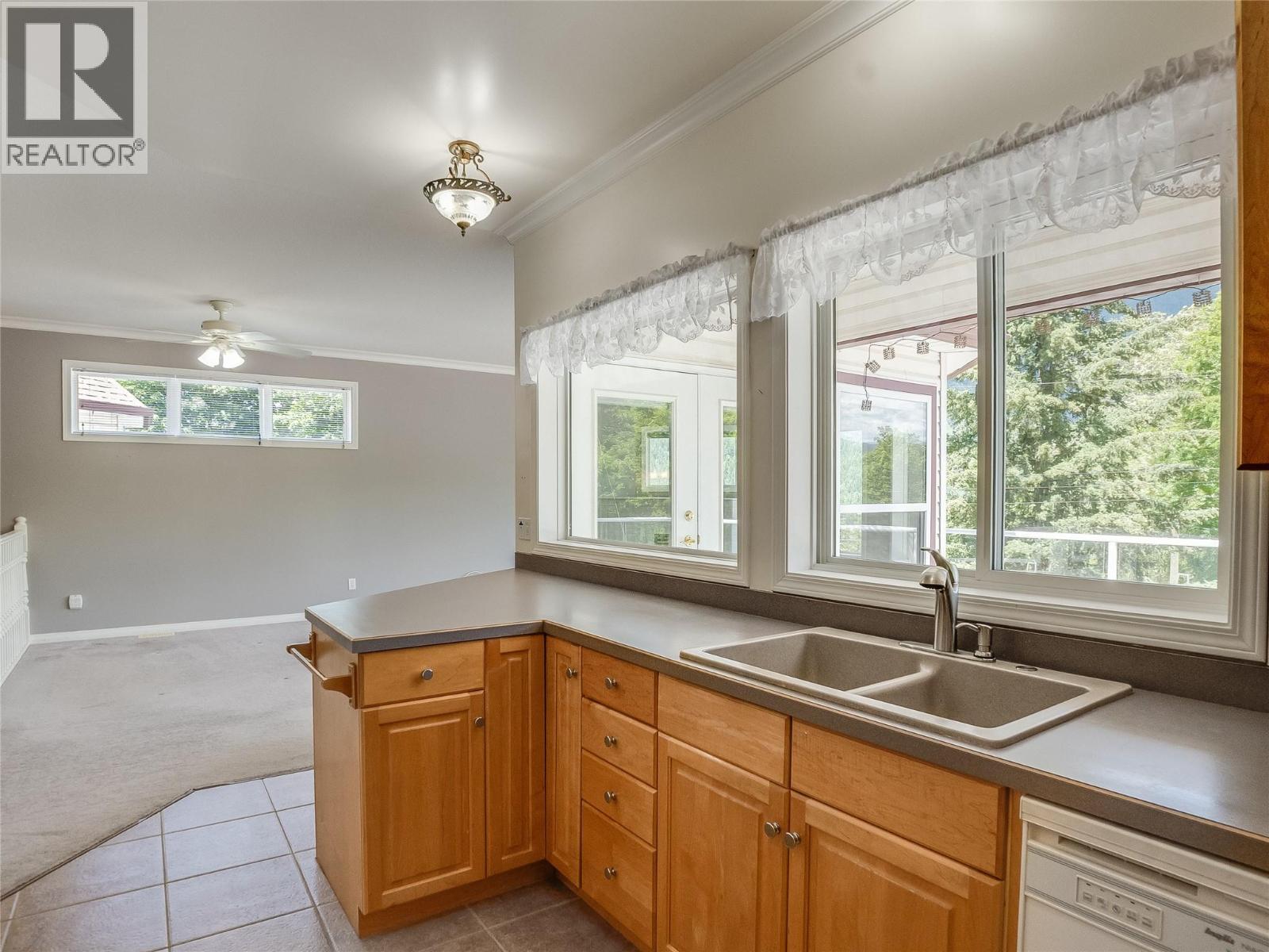 34 View Street - 32