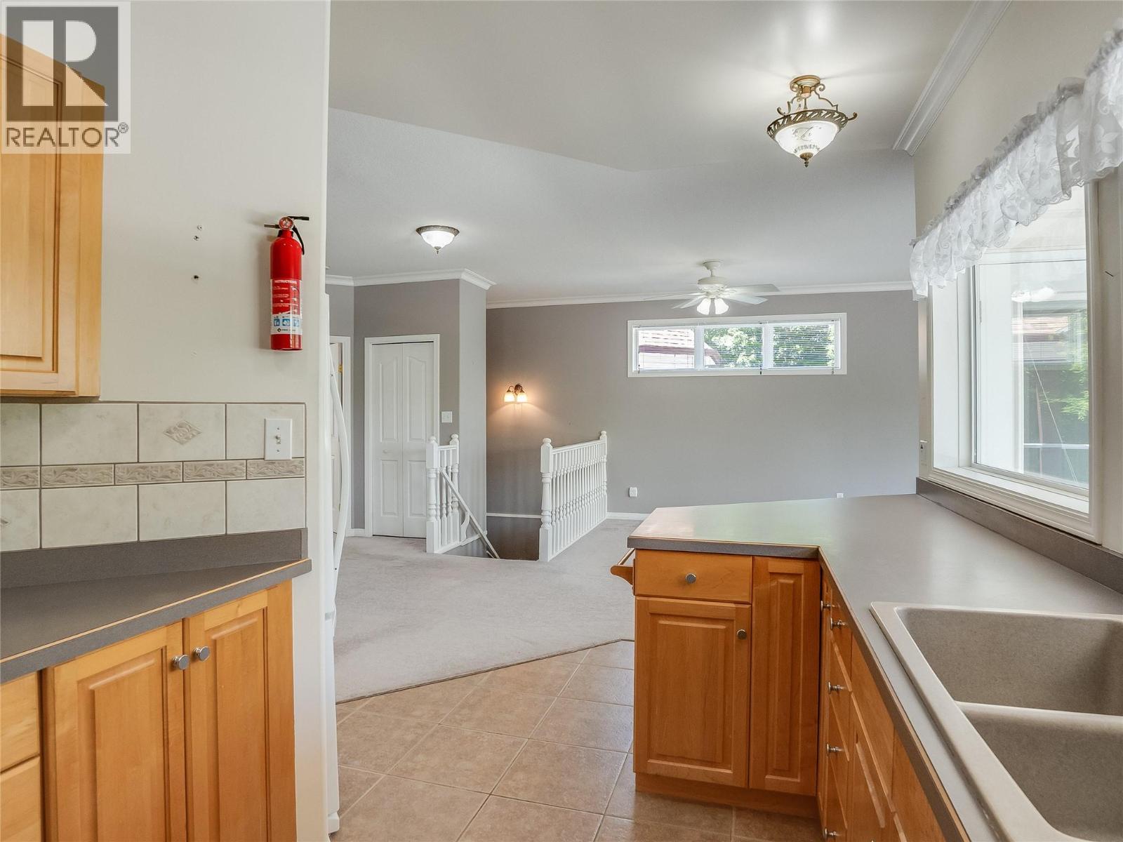 34 View Street - 33