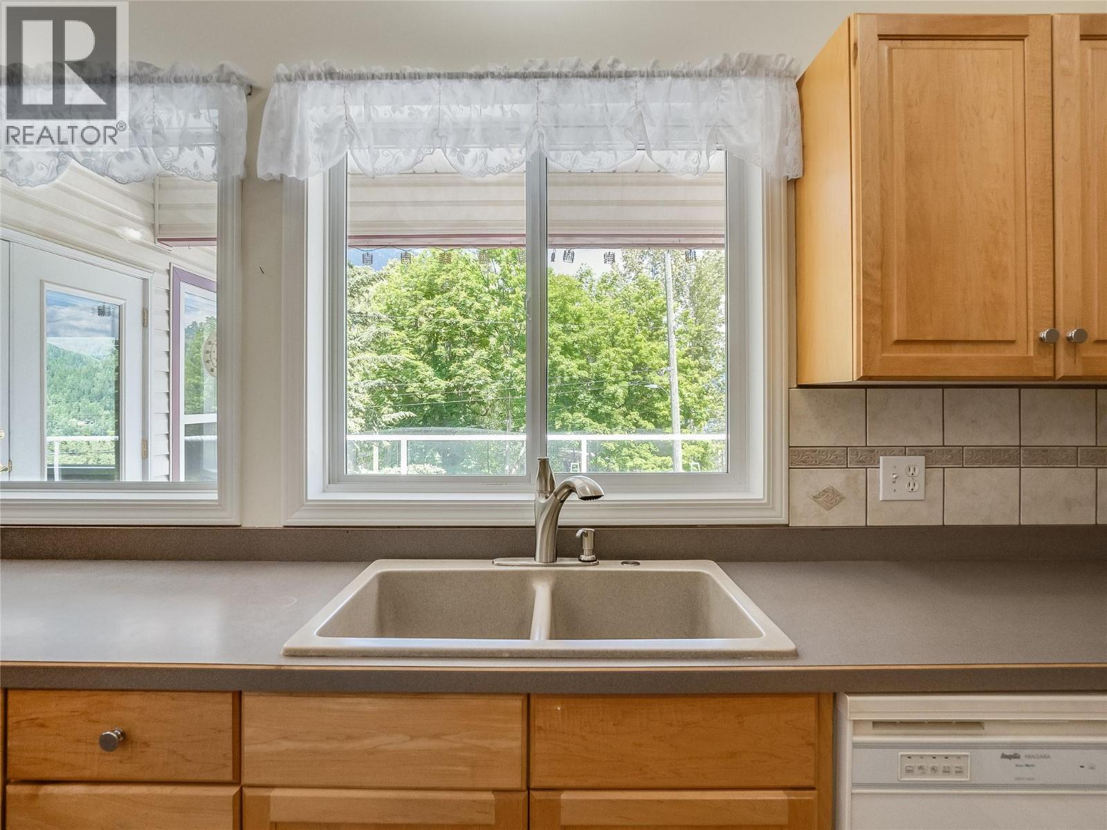 34 View Street - 31