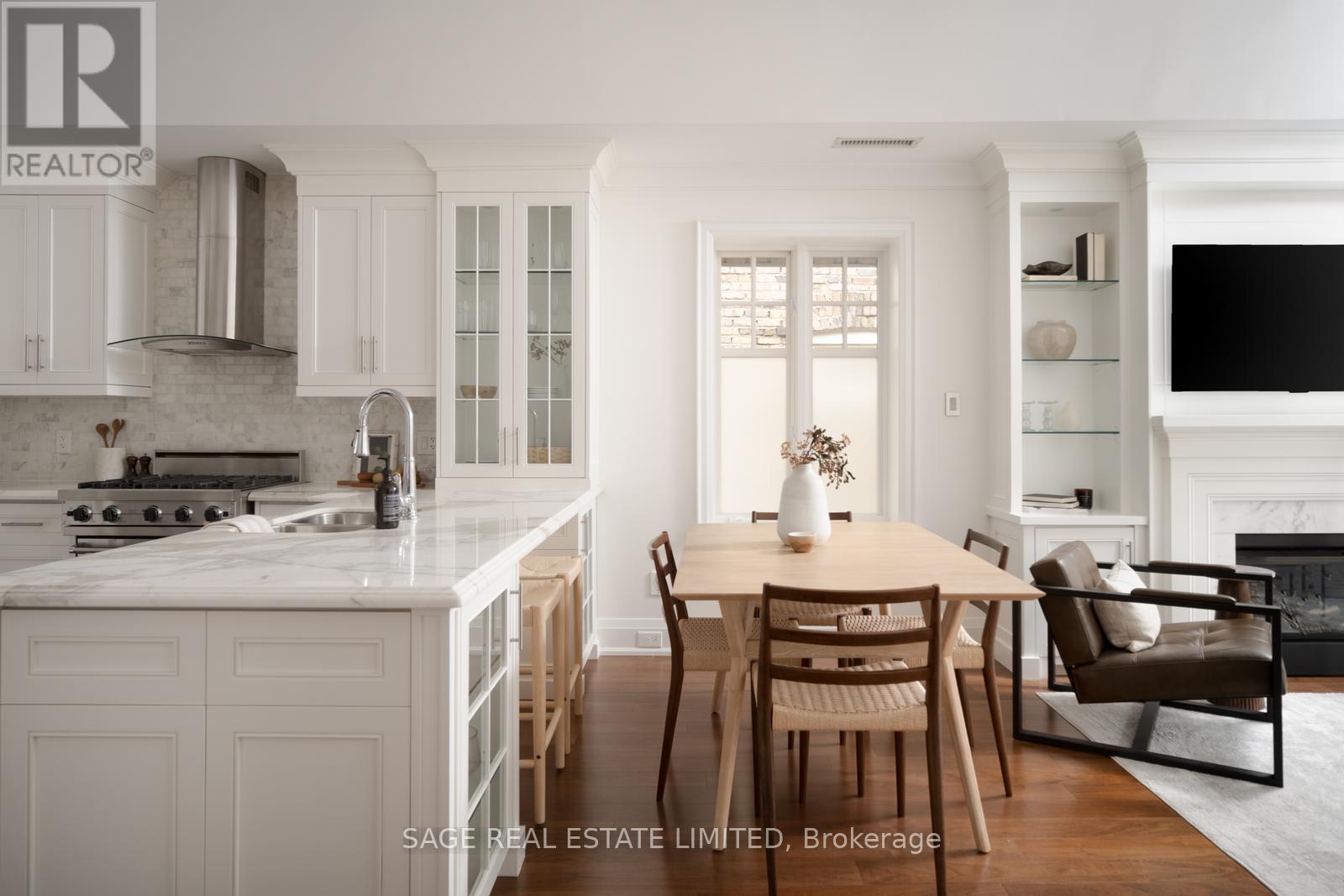 #3D 319 LONSDALE ROAD - 10