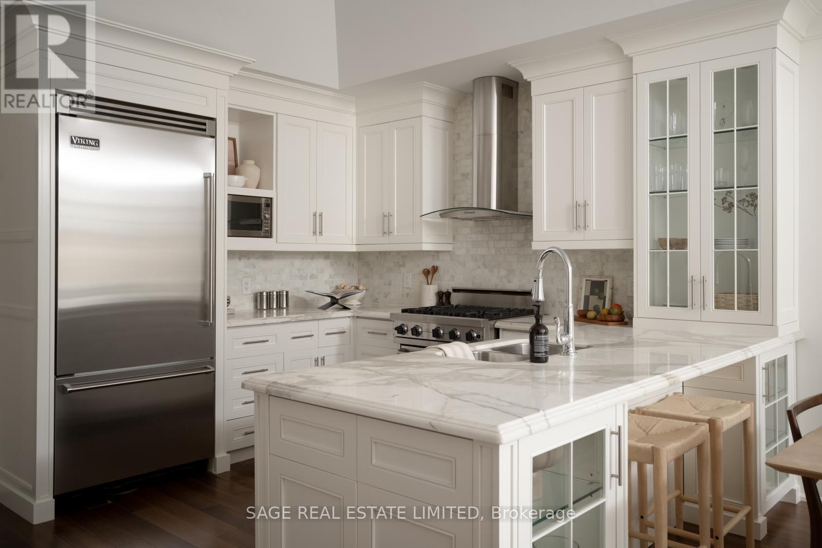 #3D 319 LONSDALE ROAD - 11
