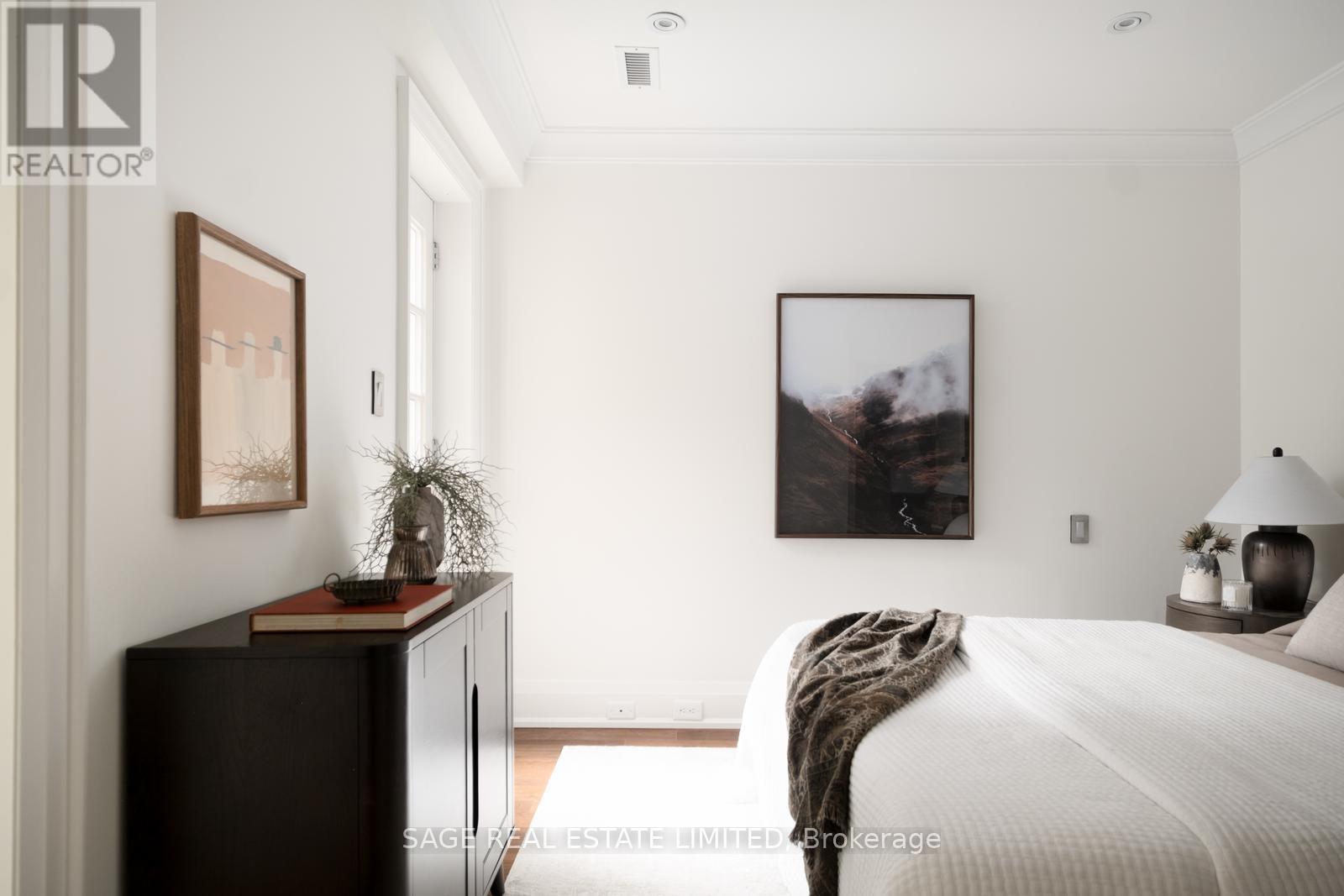 #3D 319 LONSDALE ROAD - 21