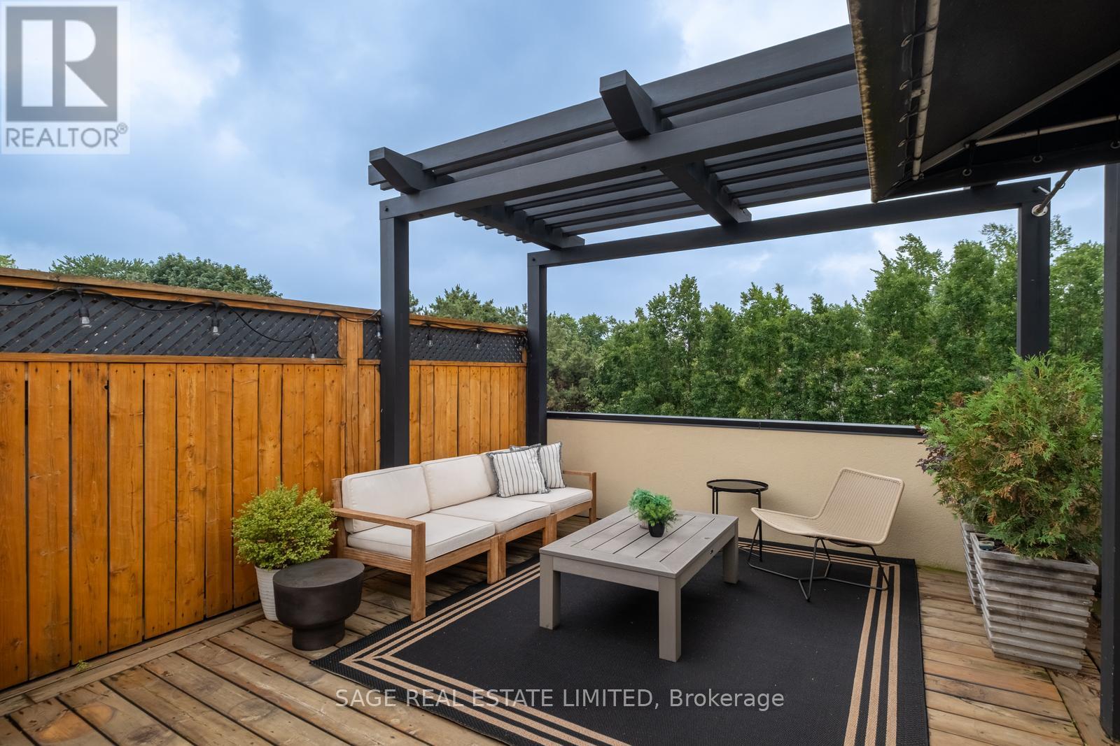 #3D 319 LONSDALE ROAD - 39