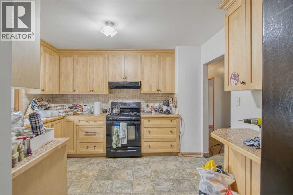 2026 27 Street SE - 11