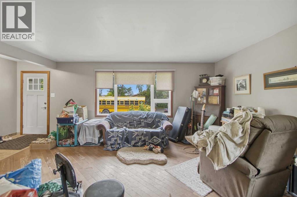 2026 27 Street SE - 8