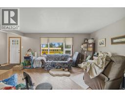 3pc Bathroom - 2026 27 Street Se, Calgary, AB T2B0P7 Photo 8